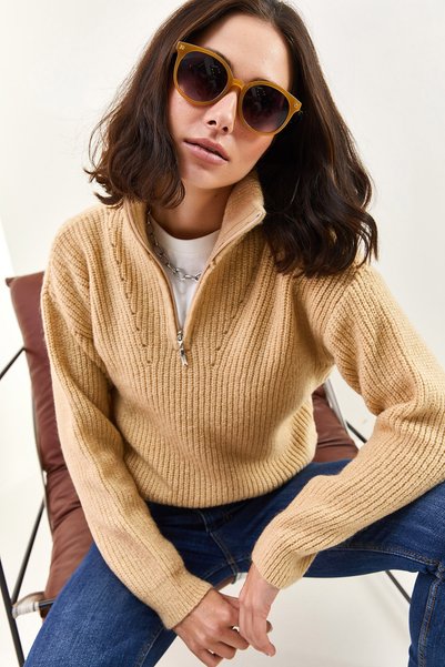 Women's Camel Zippered Turtleneck Oversize Knitwear Sweater 20223202