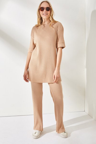 Women's Beige Short-Sleeve Stretch Fabric Top and Bottom Set TKM-19000191