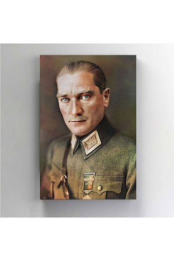 Baskivar Renkli Uniformali Ataturk Portresi Dikey Kanvas Tablo Trendyol