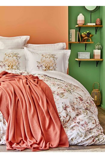 Karaca Home Elsira Blush Saten Nevresim Takimi Orgu Battaniye Seti Fiyati Yorumlari Trendyol