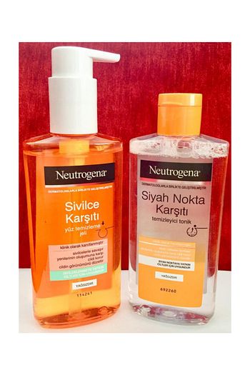 Neutrogena Sivlce Karsiti Yuz Temizleme Jeli 200ml Siyah Nokta Karsiti Tonik 200 Ml Trendyol