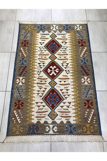 burak hali usak kilimi ince el dokuma 100 yun 113 170 basakli sifir kilim fiyati yorumlari trendyol
