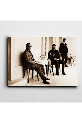 Dekolata Ataturk Tablosu Sandalyede Ataturk Kanvas Tablo 50 X 70 Cm Trendyol