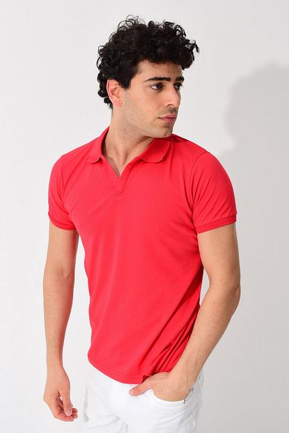 Tena Moda Erkek Bayrak Kirmizi Polo V Yaka Likrali Tisort 0yetstn2053 Trendyol