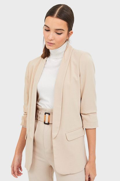 Stradivarius Kadin Krem Rengi Kollari Buzgulu Blazer 05905642 Trendyol