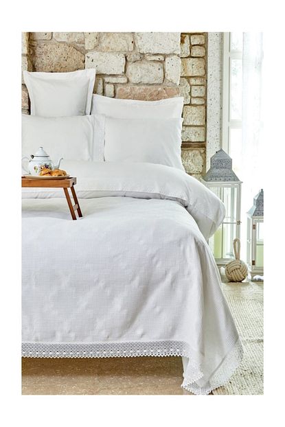 Karaca Home Olivia Beyaz Cift Kisilik Dantelli Nevresim Ve Dantelli Pike Seti Trendyol