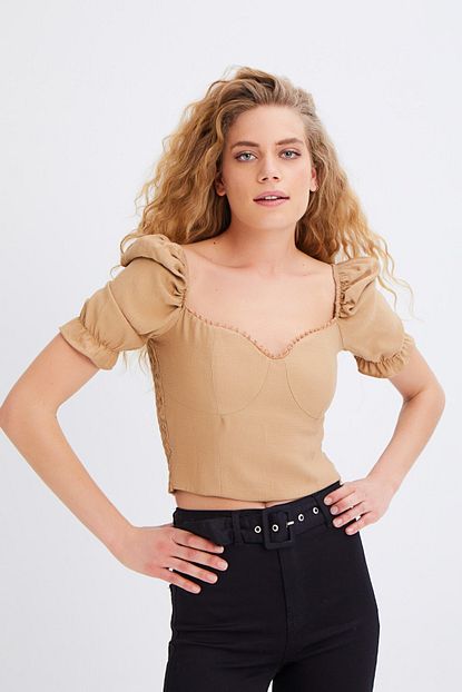 Quzu Kadin Balon Kol Kare Yaka Crop Bluz Camel 20y22347 034 Trendyol