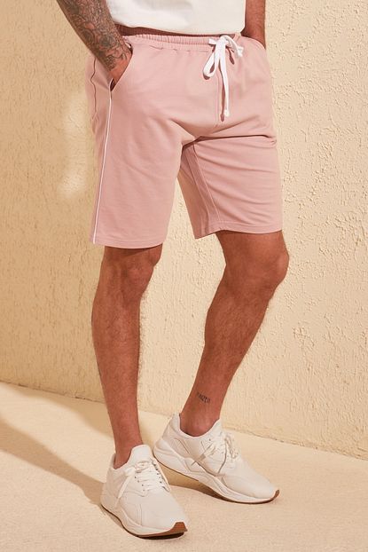 trendyol man pudra erkek regular fit kontrast biyeli sort bermuda tmnss20sr0083 fiyati yorumlari trendyol