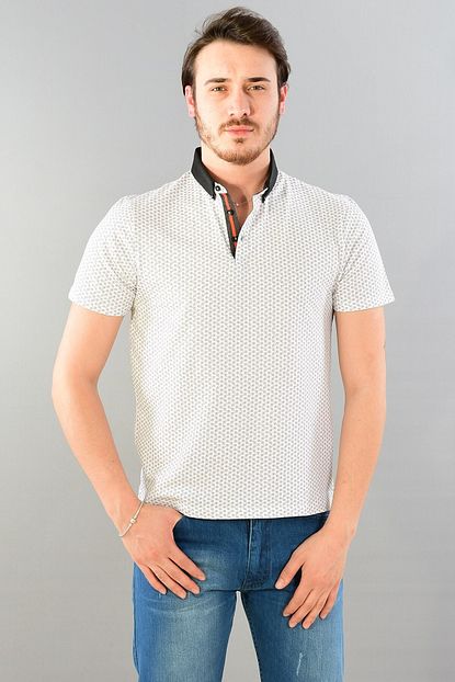 Giyim Dunyasi Erkek Yaka Dugmeli Desenli T Shirt Trendyol