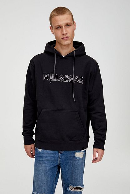 Pull Bear Erkek Siyah Pull Bear Logolu Ve Kapusonlu Sweatshirt 09595500 Trendyol