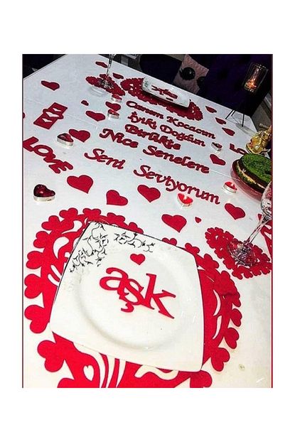 Parti Sepeti 25 Parca Romantik Dogum Gunu Masa Suslemesi Kirmizi Kece Seti 2 Kisilik Trendyol