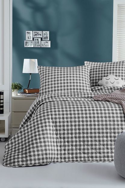 Enlora Home Enlora 100 Dogal Pamuk Kapitoneli Yatak Ortusu Seti Tek Kisilik Pled Siyah Trendyol