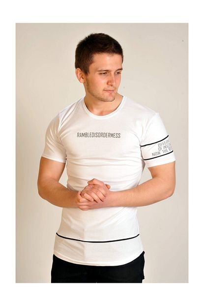 Yeniler Erkek Spor T Shirt Sifir Yaka Kol Gogus Detayli Trendyol