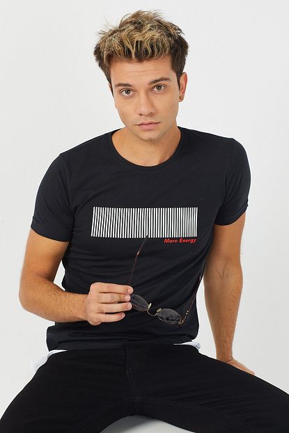 Tarz Cool Erkek Siyah Barkod Baskili Pamuklu Slim Fit T Shirt Bt002r01 Trendyol