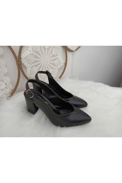 Pervenchebutik Kadin Siyah Sivri Burun Arkasi Acik Topuklu Ayakkabi Trendyol