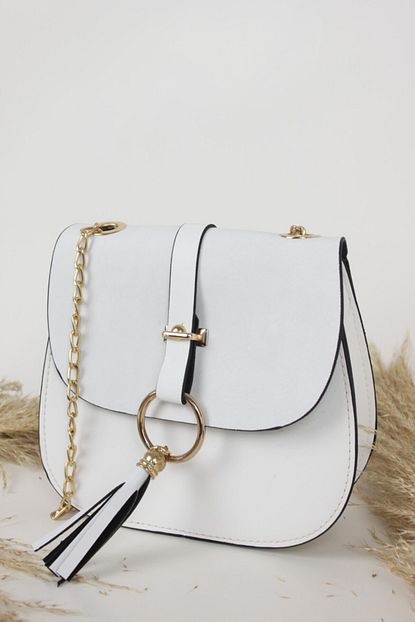 Renklibutik Kadin Beyaz Renkli Butik Beyaz Renk Halka Ve Puskul Detayli Cantasi Trendyol