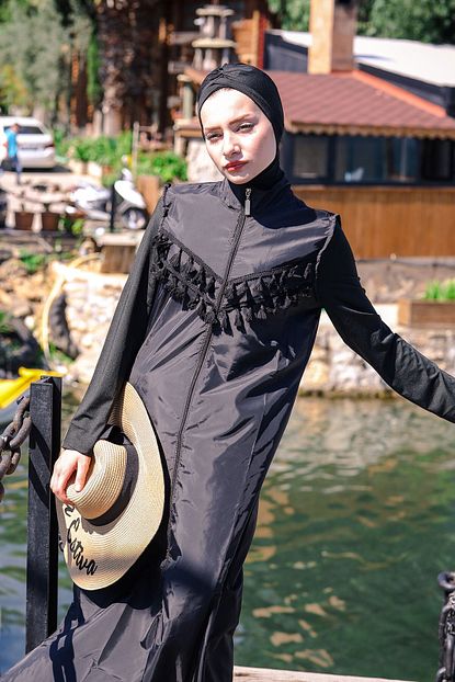 marina kadin siyah tam kapali mayo