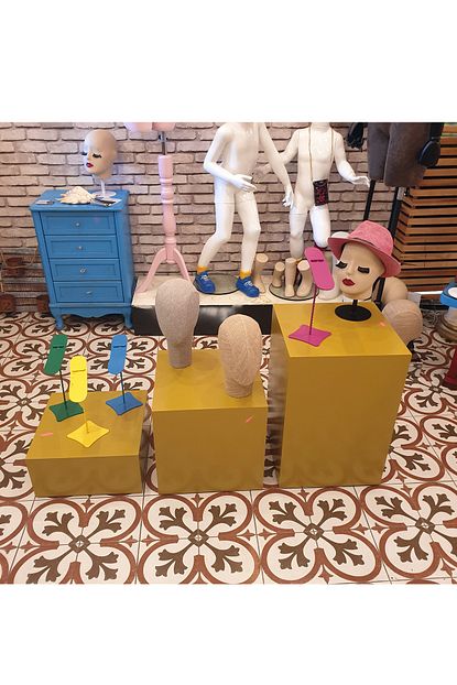 Manken Istanbul Ozel Tasarim Magaza Vitrin Tasarim Kutulari Hardal 3 Farkli Boy Trendyol