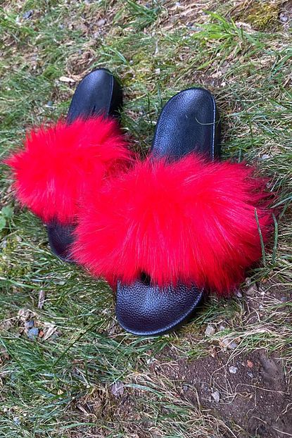 Tugcebaykal Shoes Kadin Kirmizi Tuylu Terlik Trendyol