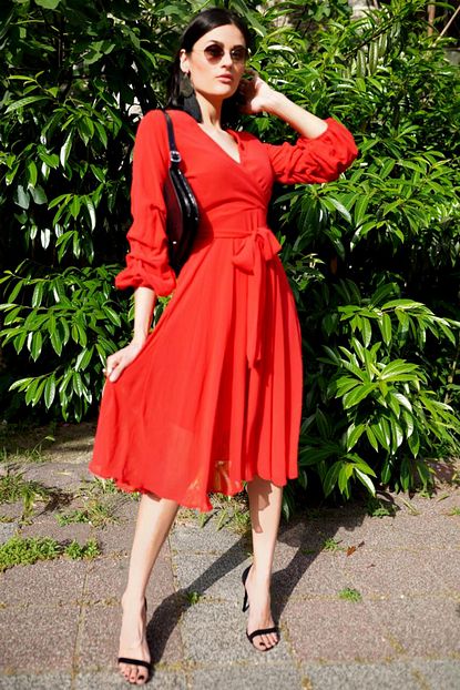 Vual Store Kadin Kirmizi Sifon Kumas Kol Detayli Elbise Trendyol