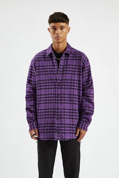 Pull Bear Erkek Koyu Mor Kontrast Renkli Kareli Gomlek 09470520 Trendyol