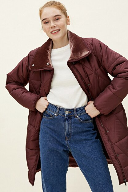 Koton Kadin Cepli Uzun Bordo Sisme Mont 9kak06001gw Fiyati Yorumlari Trendyol