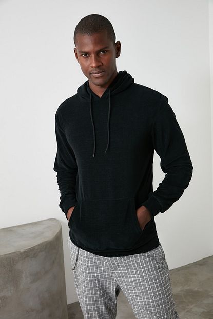 Trendyol Man Siyah Erkek Kapusonlu Kanguru Cepli Kadife Uzun Kollu Sweatshirt Tmnaw20sw0210 Trendyol