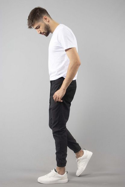 Megalomans Erkek Siyah Pacasi Ve Beli Lastikli Kareli Jogger Pantolon Trendyol