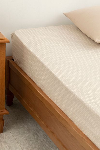 English Home Urban Dots Pamuklu Tek Kisilik Lastikli Carsaf 100x200 Cm Bej Trendyol
