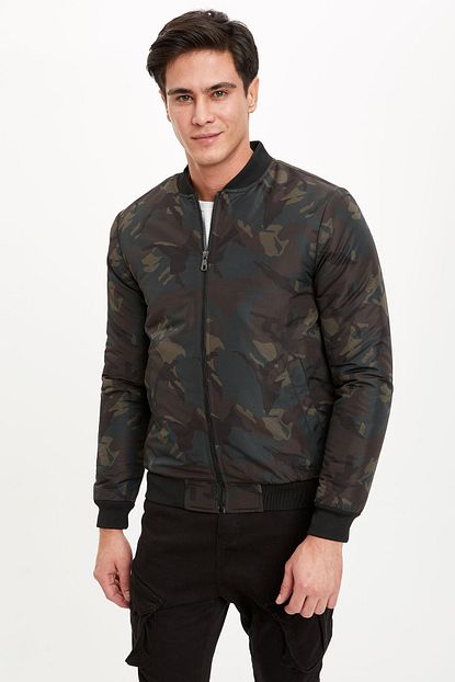 Defacto Erkek Yesil Kamuflaj Desenli Bomber Mont O0344az20au Trendyol