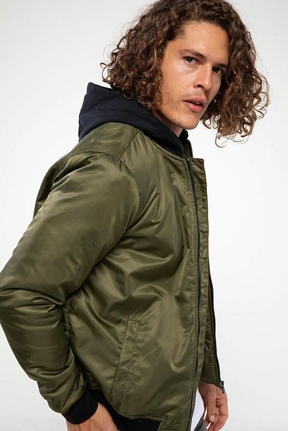 Defacto Erkek Kapsonlu Bomber Mont I8047az 18wn Kh215 Trendyol