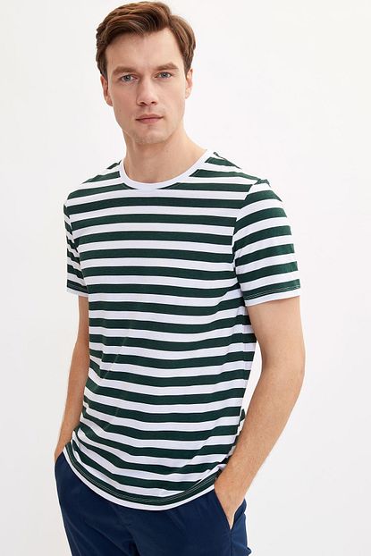 Defacto Erkek Yesil Cizgili Kisa Kollu T Shirt M4583az 19hs Gn245 Trendyol