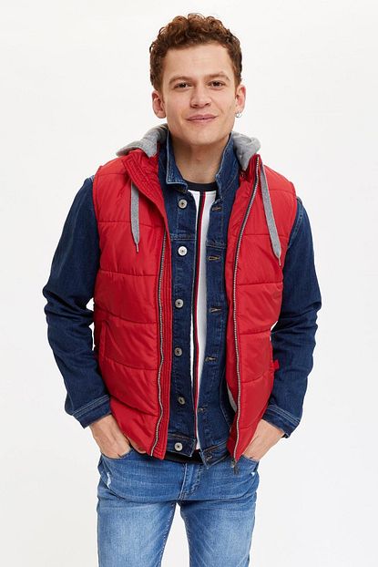 Defacto Erkek Kirmizi Slim Fit Sisme Yelek M1919az 20sp Rd119 Trendyol
