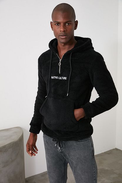 Trendyol Man Siyah Erkek Yarim Fermuarli Pelus Kanguru Cepli Kapusonlu Nakisli Sweatshirt Tmnaw20sw0600 Trendyol