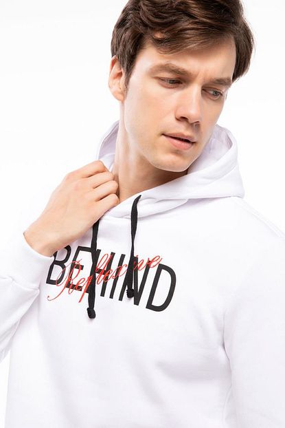 Defacto Erkek Beyaz Slogan Baskili Kapsonlu Sweatshirt J1625az 18au Wt34 Trendyol