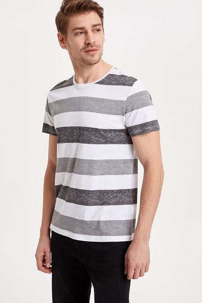 Defacto Erkek Gri Cizgili Slim Fit T Shirt K4411az 19sm Gr360 Trendyol