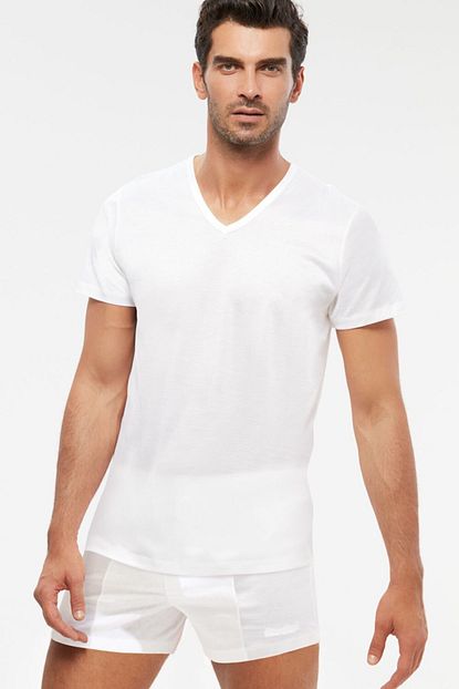 Kom Erkek Beyaz Penye Merserize Kisa Kol V Yaka T Shirt Trendyol