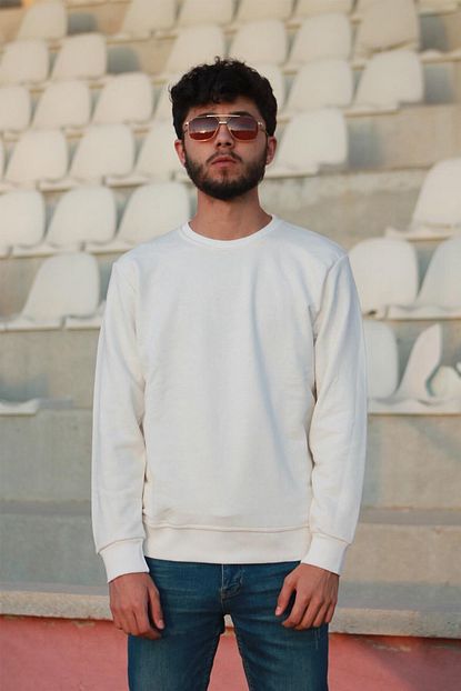 Uusirius Erkek Beyaz Sade Sweatshirt Trendyol