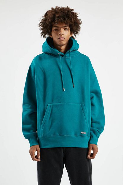 Pull Bear Erkek Orta Yesil Kapusonlu Kanguru Cepli Basic Sweatshirt 09594513 Trendyol