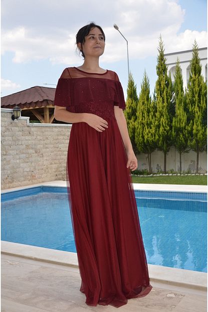 Zeynep Kadin Bordo Gogsu Volanli Tul Etek Uzun Elbise Trendyol
