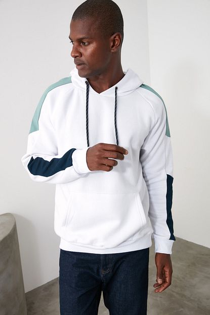 Trendyol Man Beyaz Erkek Panelli Kapusonlu Regular Sweatshirt Tmnaw21sw0262 Trendyol