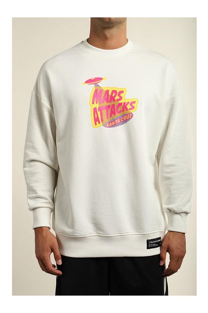 Machinist Erkek Beyaz Mars Attacks Baskili Bol Kalip Sweatshirt Trendyol
