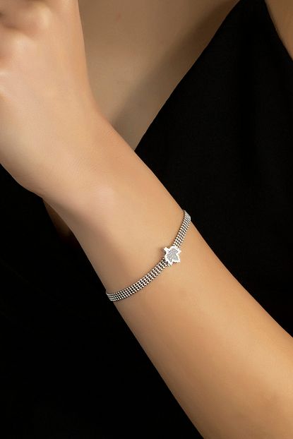 kadin gumus bileklik orijinal swarovski tasli cinar yapragi temali bileklik
