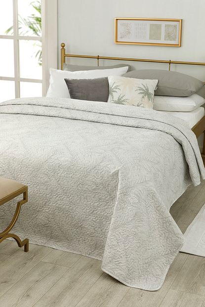 English Home Palm Cift Kisilik Cok Amacli Yatak Ortusu 200x220 Cm Gri Trendyol