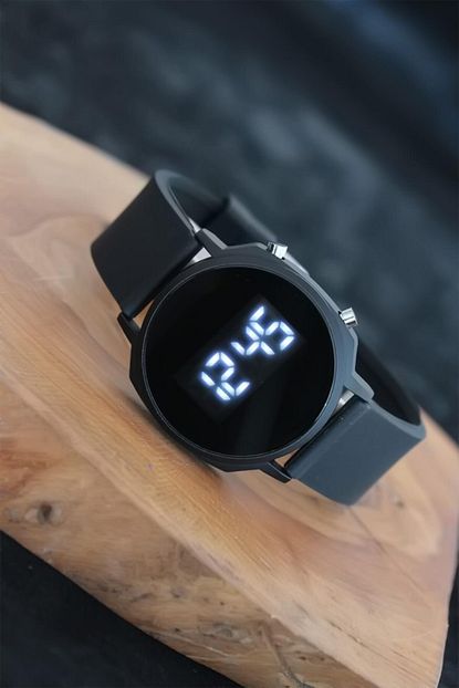 Extrasepetim Siyah Metal Kasa Siyah Silikon Kordonlu Dijital Led Erkek Saati Trendyol