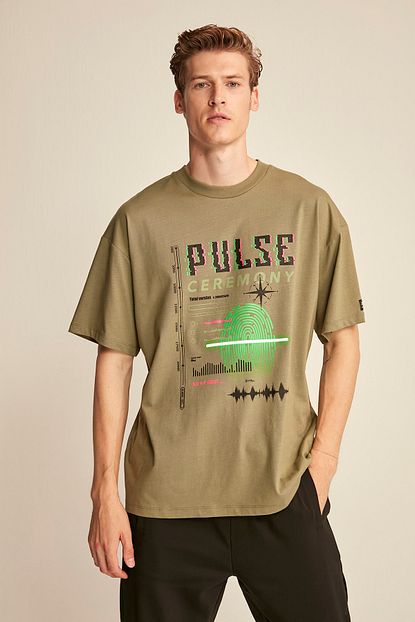 Grimelange Blake Haki Erkek Basic On Beden Baskili Oversize T Shirt Trendyol