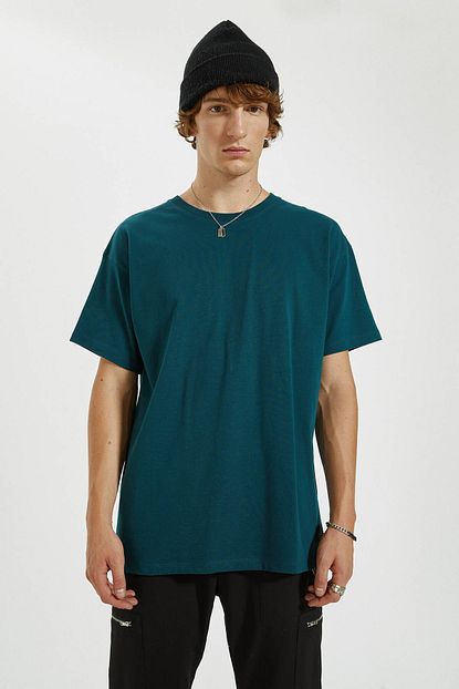Pull Bear Erkek Mavi Tonu Agir Kaliteli Kumas Bisiklet Yaka T Shirt 09249510 Trendyol