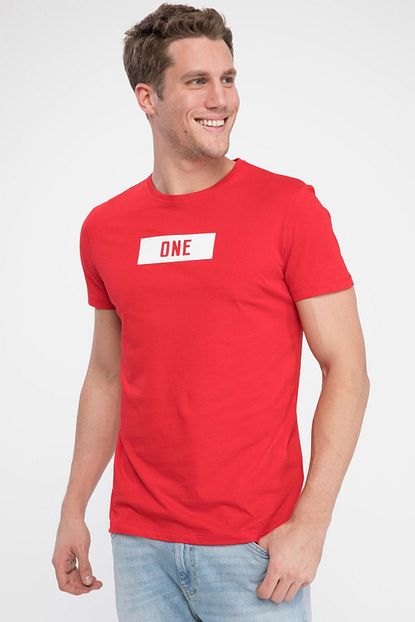 Defacto Erkek Kirmizi One Yazili Slim Fit T Shirt K5091az 19sp Rd2 Trendyol