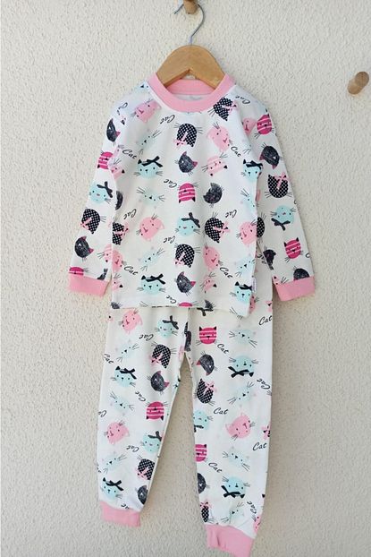 Alis Kiz Cocuk Pembe Cat Yazili Kedi Desenli Pijama Takimi 4 2 3 Yas Trendyol