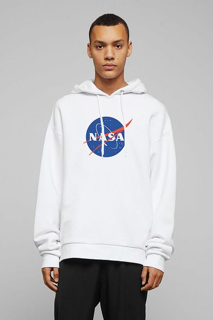 Collage Nasa Logo Simge Baskili Beyaz Erkek Orme Kapsonlu Sweatshirt Uzun Kol Trendyol